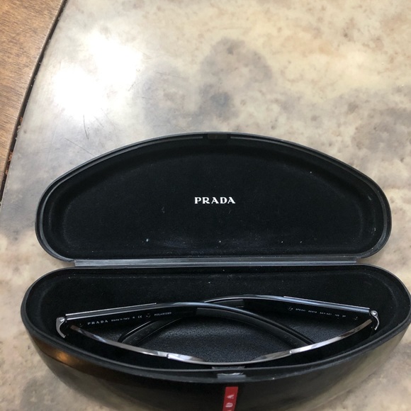 Mens Prada sunglasses - Picture 4 of 4